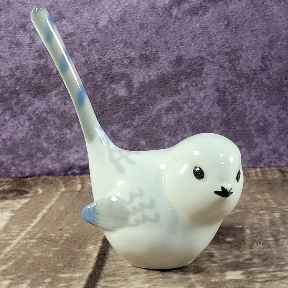 Lomonosov Imperial Porcelain Long-Tailed Titmouse Bird‎ Figurine
